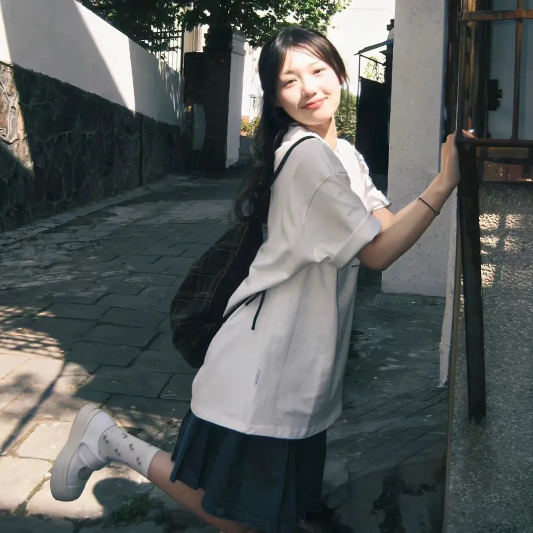 球场艳侣